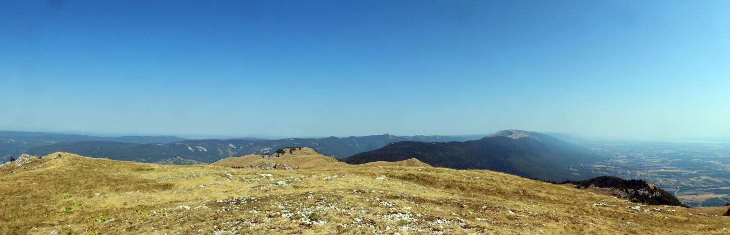 Panorama z hory Cret Goutte